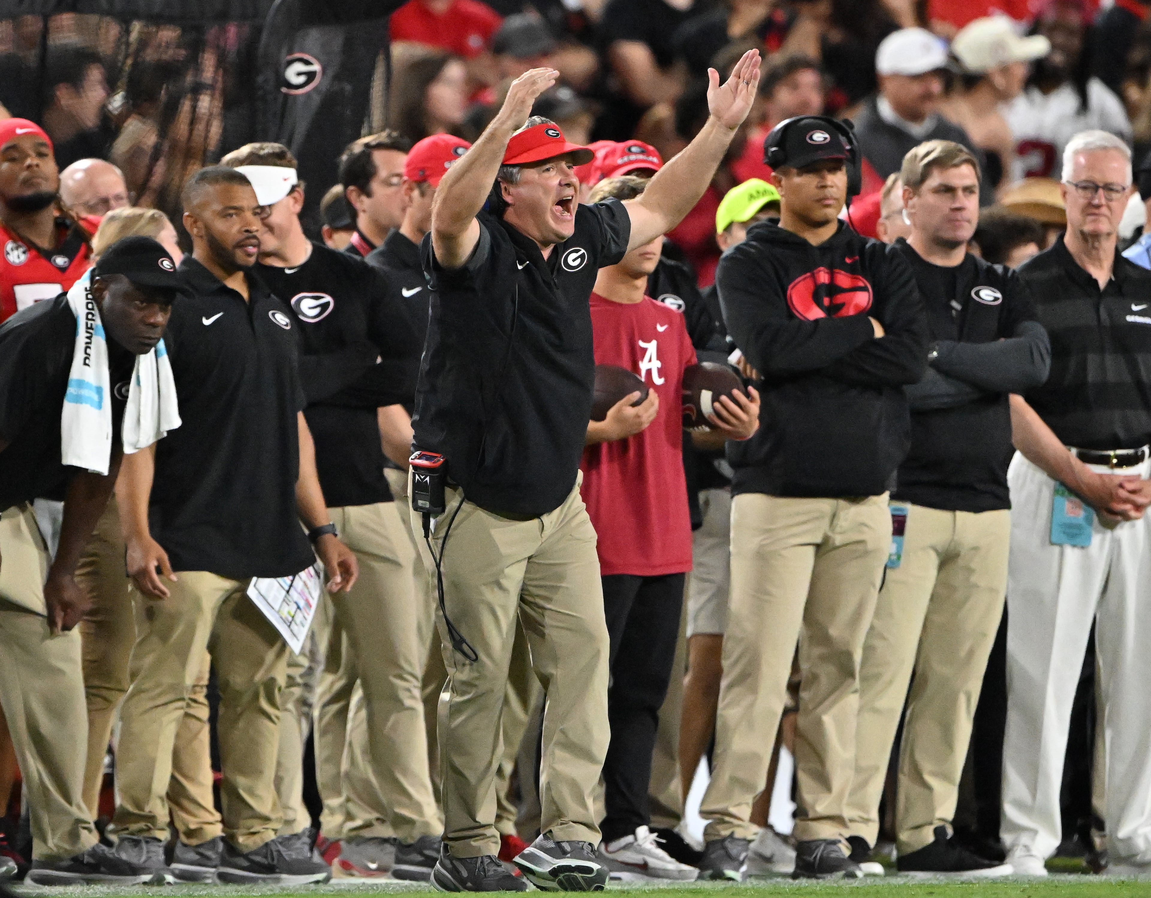 Georgia head coach Kirby Smart shouts instructions during the first half in an NCAA football game at Sanford Stadium, Saturday, September 27, 2025, in Athens. (Hyosub Shin / AJC)