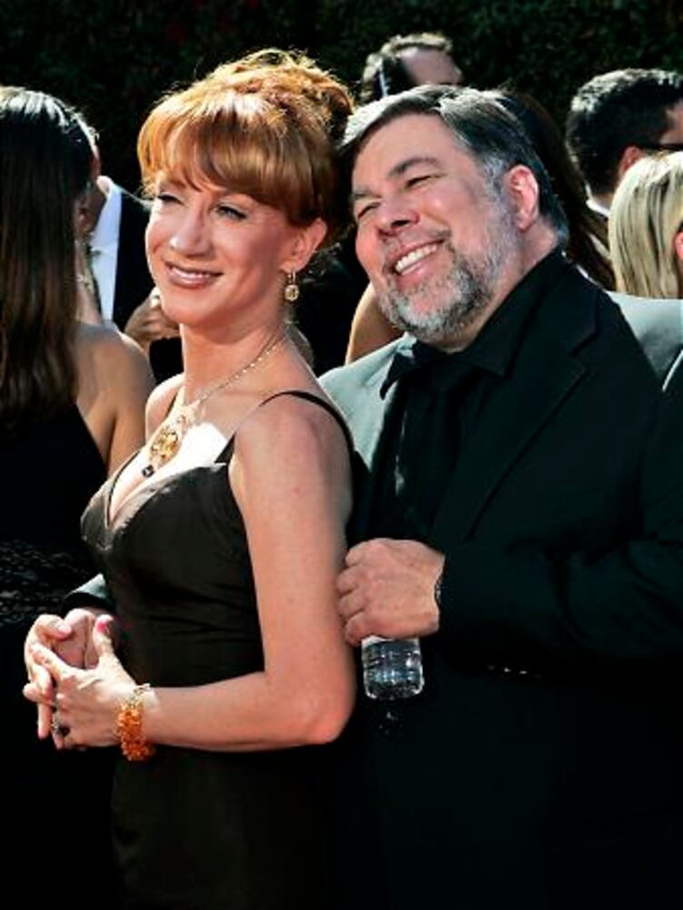 The red carpet sizzles at the 59th Primetime Emmy Awards