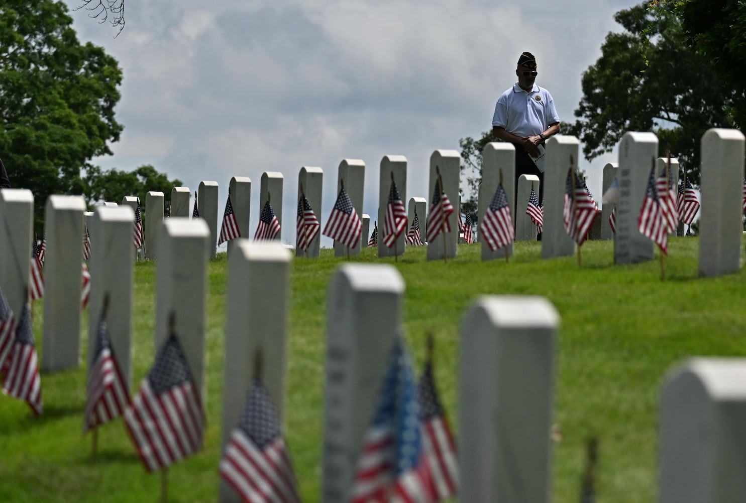 Memorial Day ceremony held at national cemetery in Marietta