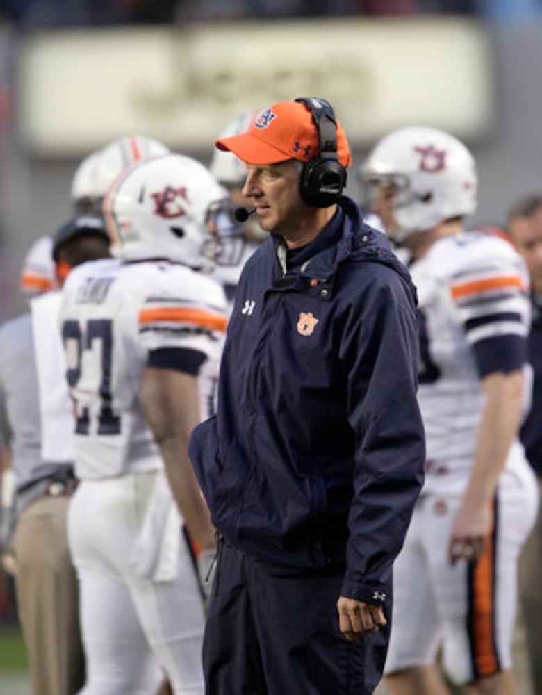 Auburn coach Tuberville resigns