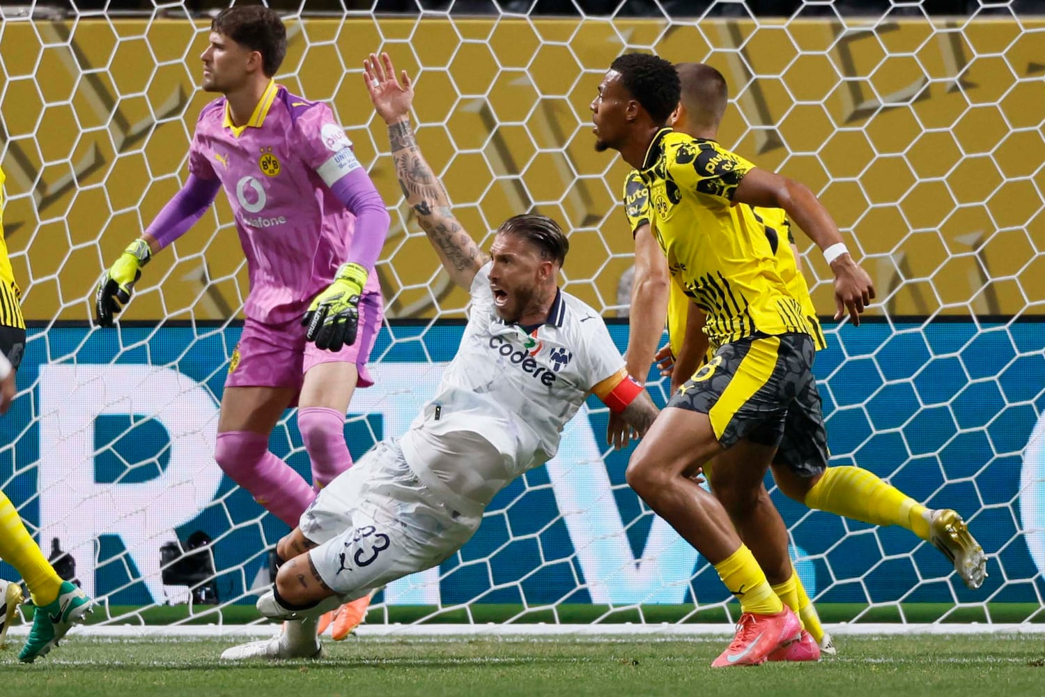 Borussia Dortmund vs C.F. Monterrey