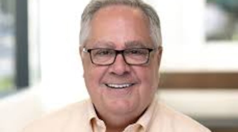 A headshot of Steve Maul, chief revenue officer of LocatorX and executive sponsor of the national medical device registry.