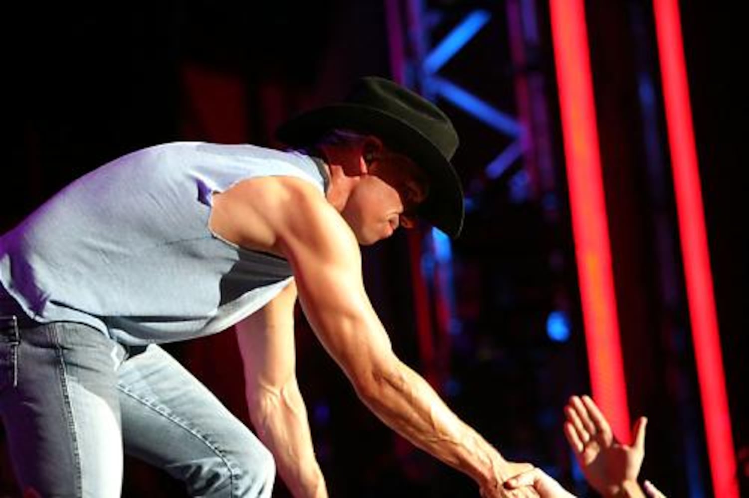 Kenny Chesney rocks Atlanta
