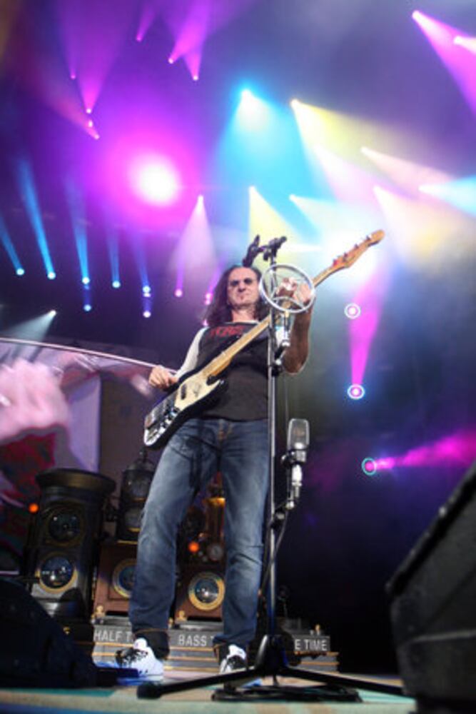 RUSH rocks Verizon in Alpharetta