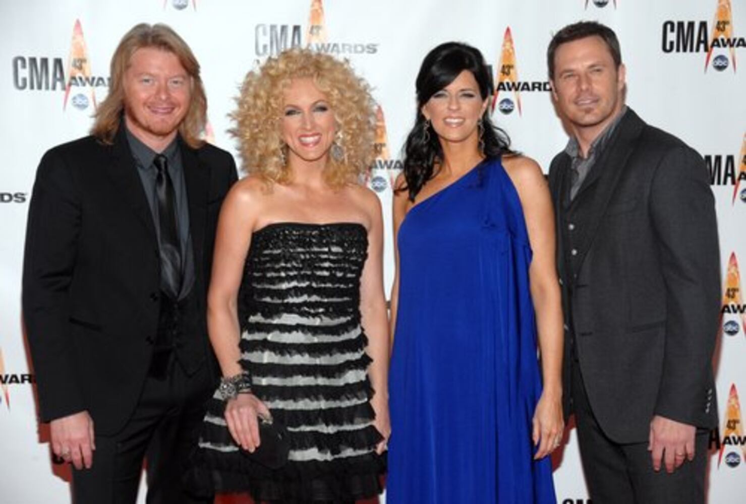 43rd Country Music Awards red carpet arrivals