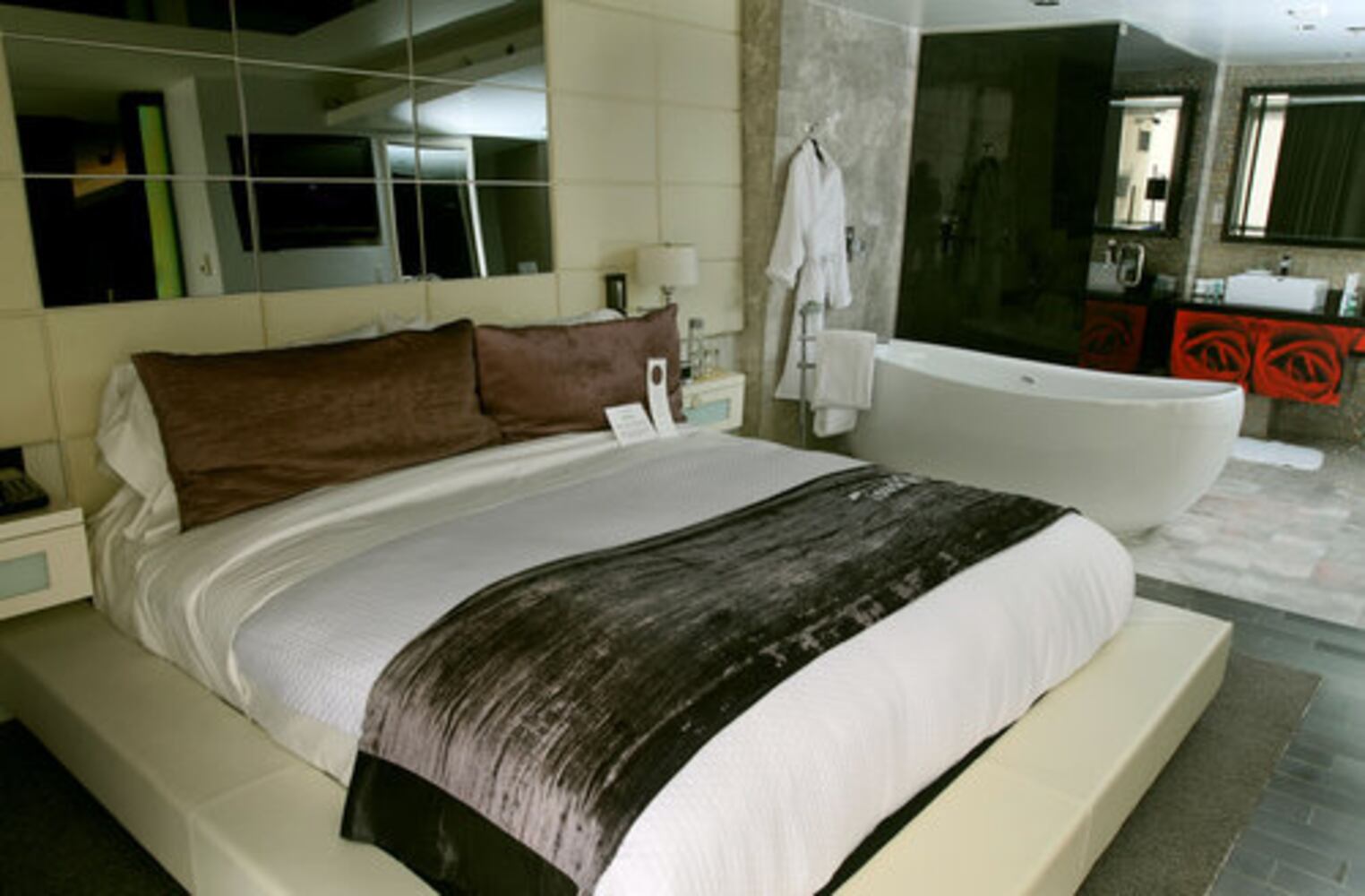 Atlanta's luxury hotel presidential suites, Part 2