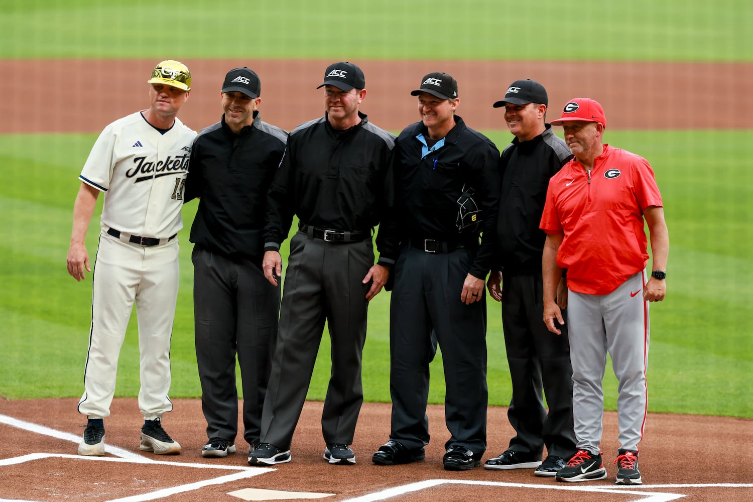 University of Georgia vs Georgia Tech in an NCAA baseball game at Truist Park