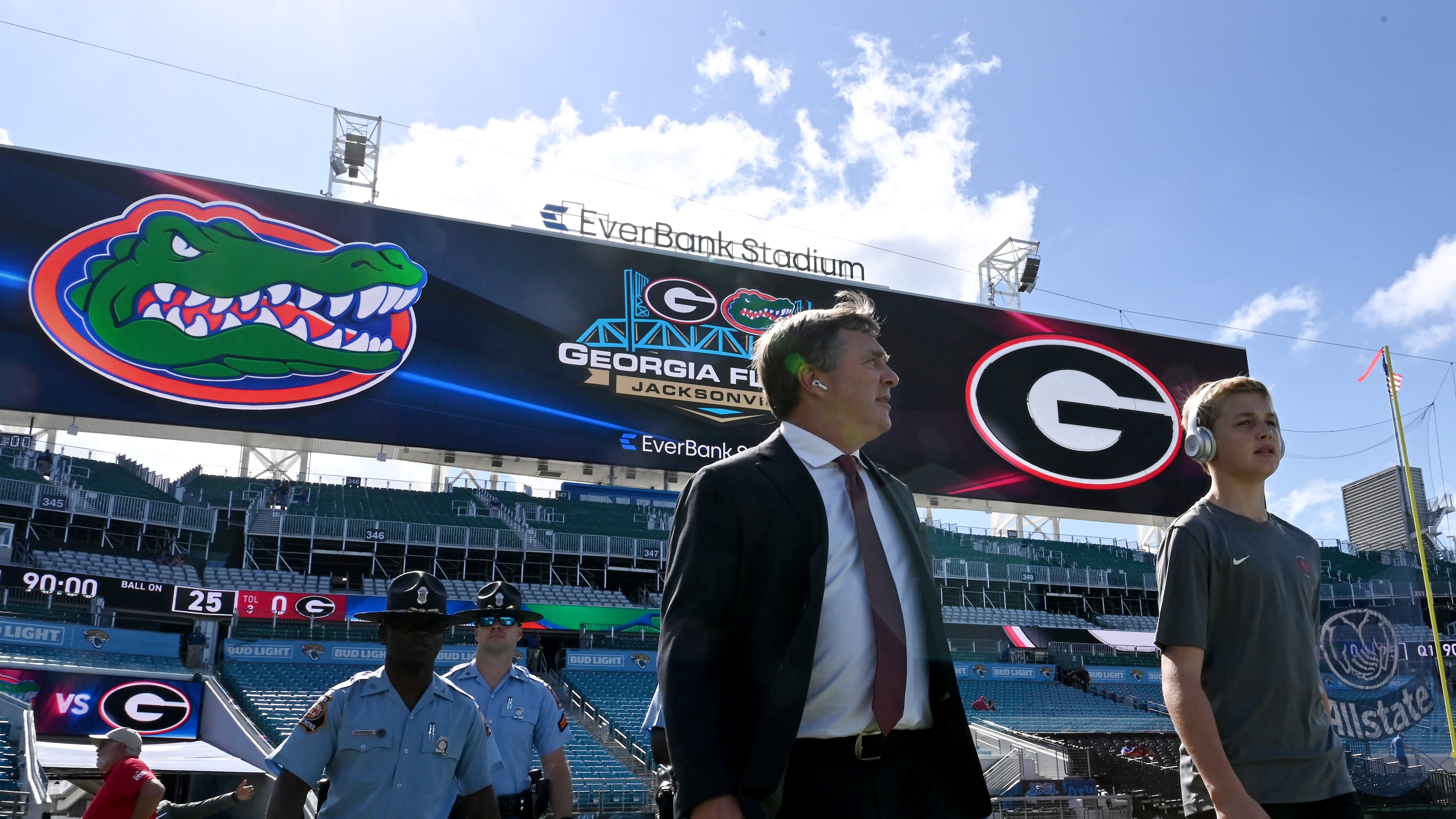 Florida's recently fired head coach was 0-3 against Georgia head coach Kirby Smart. (Hyosub Shin/AJC)
