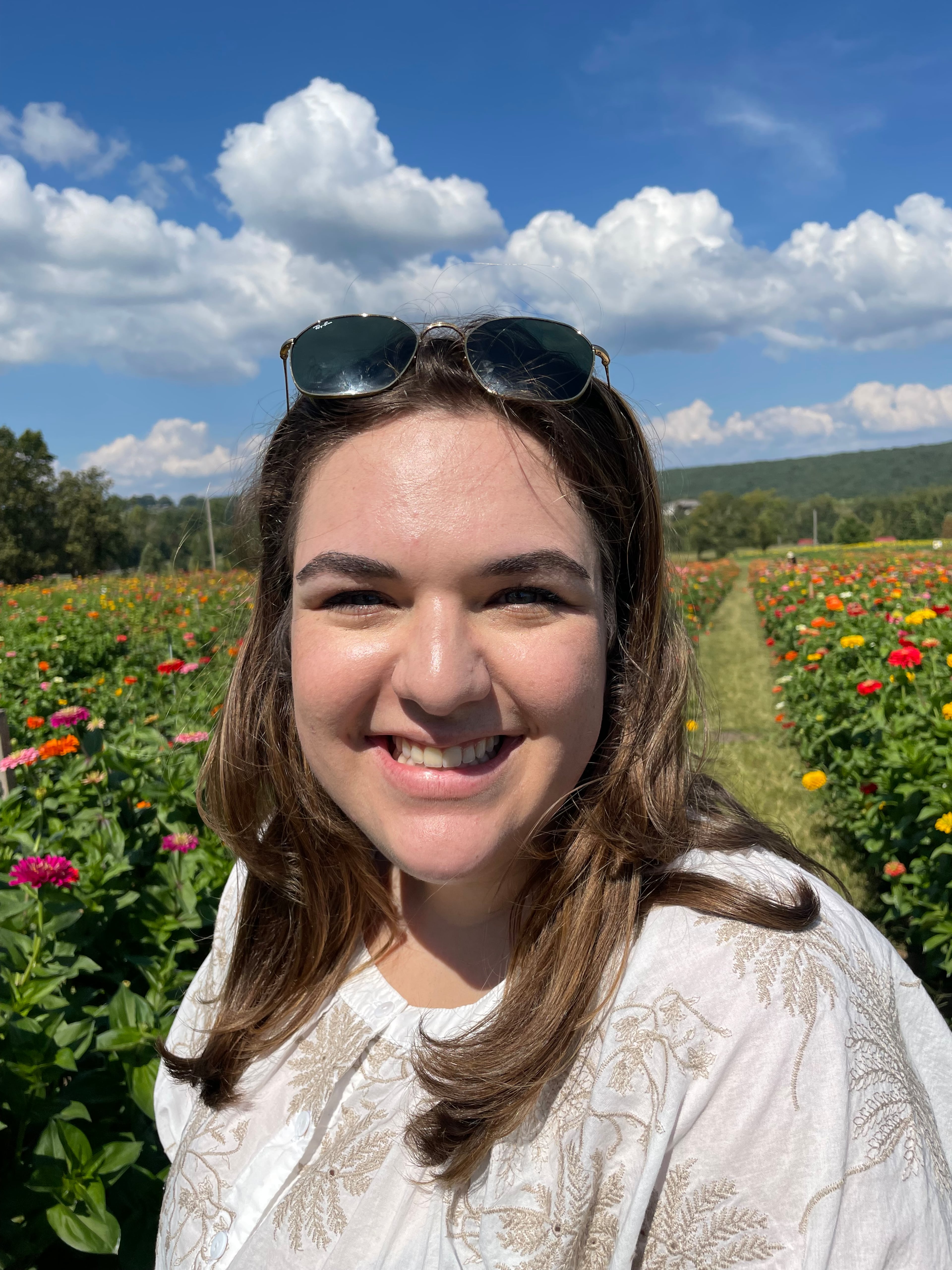 Emory Healthcare dietitian Sara Porter teaches patients about healthy eating following emergency treatment in the hospital. (Courtesy)
