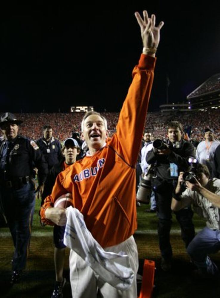 Auburn coach Tuberville resigns