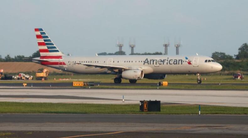 An American Airlines flight headed to Phoenix was forced to land in El Paso on Sunday afternoon.