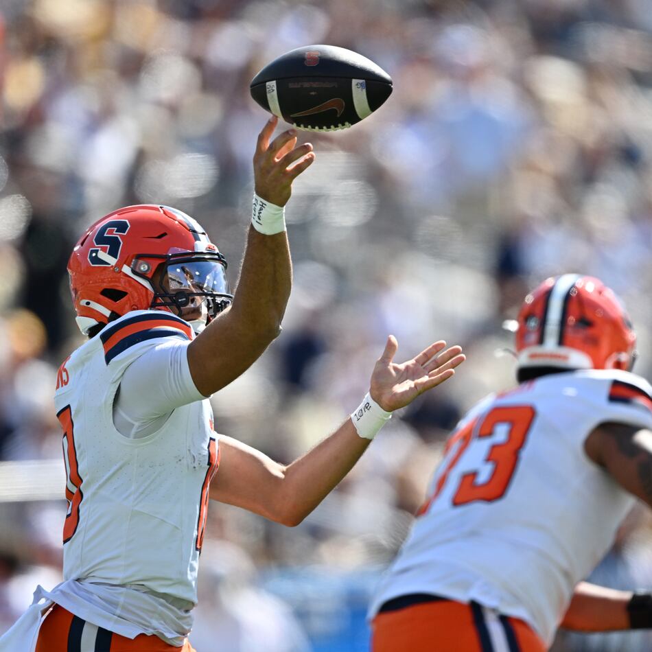 Syracuse quarterback Rickie Collins (10) gets off a pass during the first half of an NCAA college football game at Bobby Dodd Stadium, Saturday, October 25, 2025, in Atlanta. Collins has signed with Kennesaw State. (Hyosub Shin/AJC)