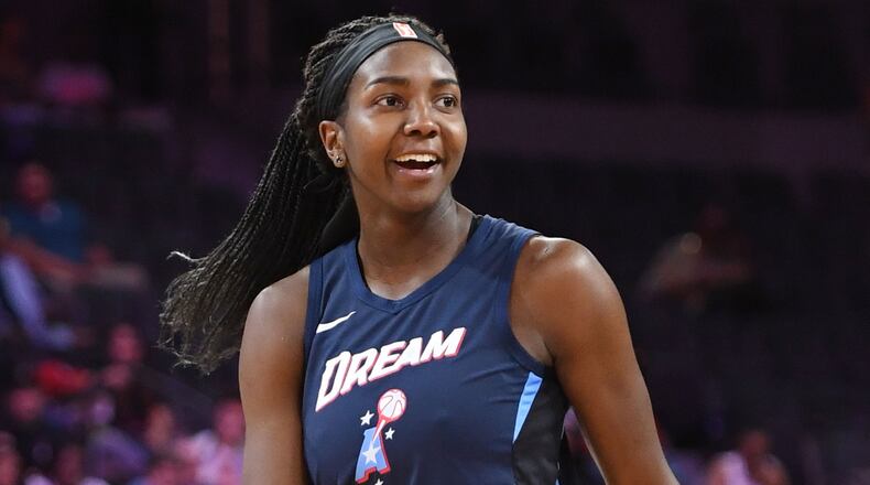 Elizabeth Williams returned to the Dream lineup after missing two games.