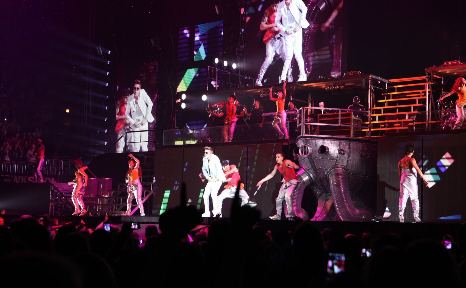 Justin Bieber rocks Philips Arena