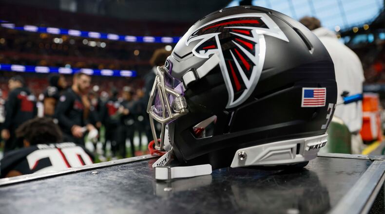 An Atlanta Falcons helmet is seen as the Atlanta Falcons face the New Orleans Saints at Mercedes-Benz Stadium in Atlanta on Sunday, January 4, 2026.
(Miguel Martinez/ AJC)