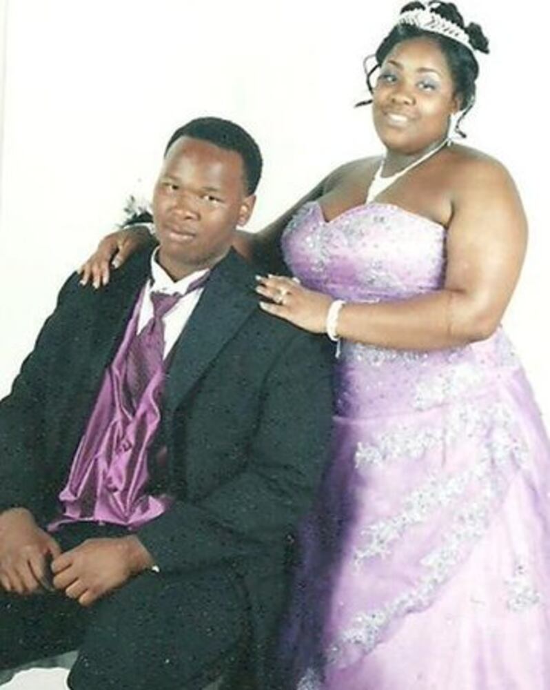 Roswell, Kell, Sequoyah students kick off Prom 2011