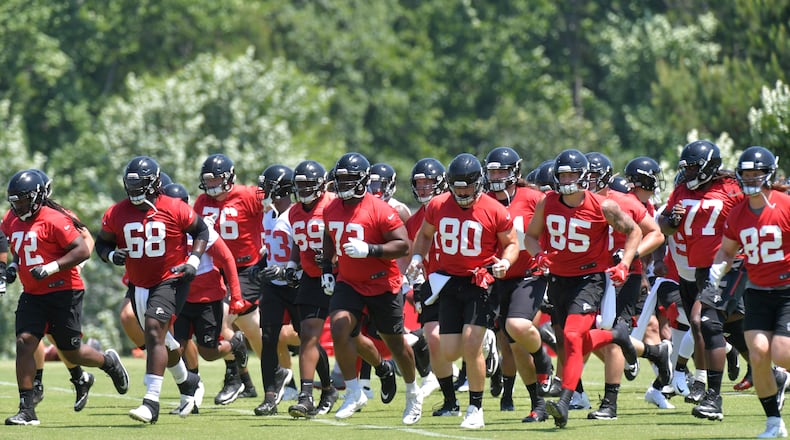 May 30, 2019 Flowery Branch - Atlanta Falcons players participate in a drill during team practice at Atlanta Falcons Training Camp in Flowery Branch on Thursday, May 30, 2019. The Falcons are in the second week of Phase Three of the offseason program. They have another week of OTAs before the mandatory minicamp, which is set for June 11 through 13. HYOSUB SHIN / HSHIN@AJC.COM