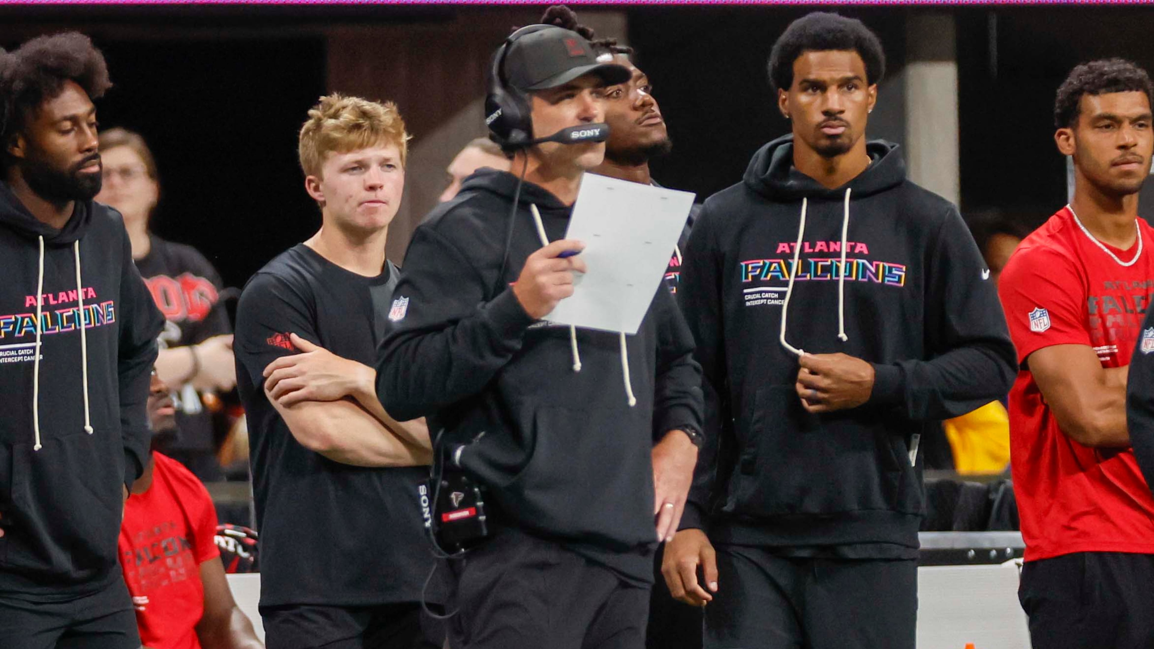 Falcons offensive coordinator Zac Robinson went to the sidelines Sunday and unleashed the pistol formation to the tune of 435 yards, four touchdowns and 24 first downs against the Commanders. (Miguel Martinez/AJC)