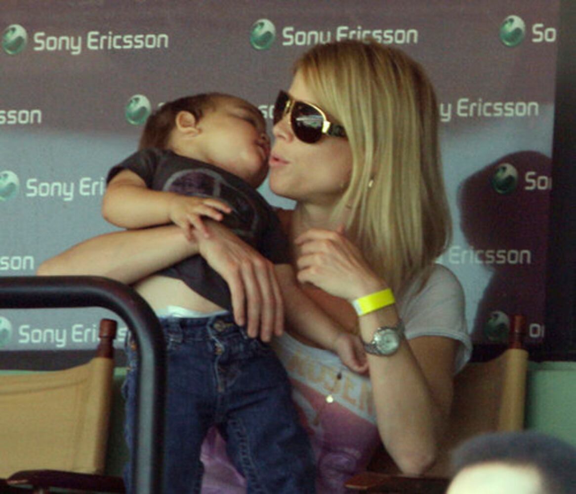 Photos: Elin and Charlie Woods enjoy some tennis