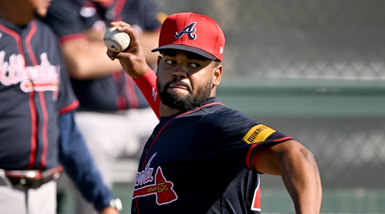 Braves pitcher Reynaldo López, shown throwing during spring training workouts last year, has been on the 15-day injured list since July 30 with left knee inflammation. (Hyosub Shin/AJC 2025)