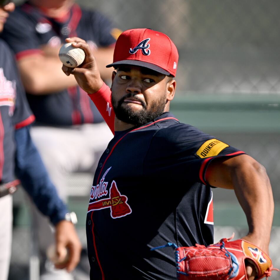 Braves pitcher Reynaldo López, shown throwing during spring training workouts last year, has been on the 15-day injured list since July 30 with left knee inflammation. (Hyosub Shin/AJC 2025)