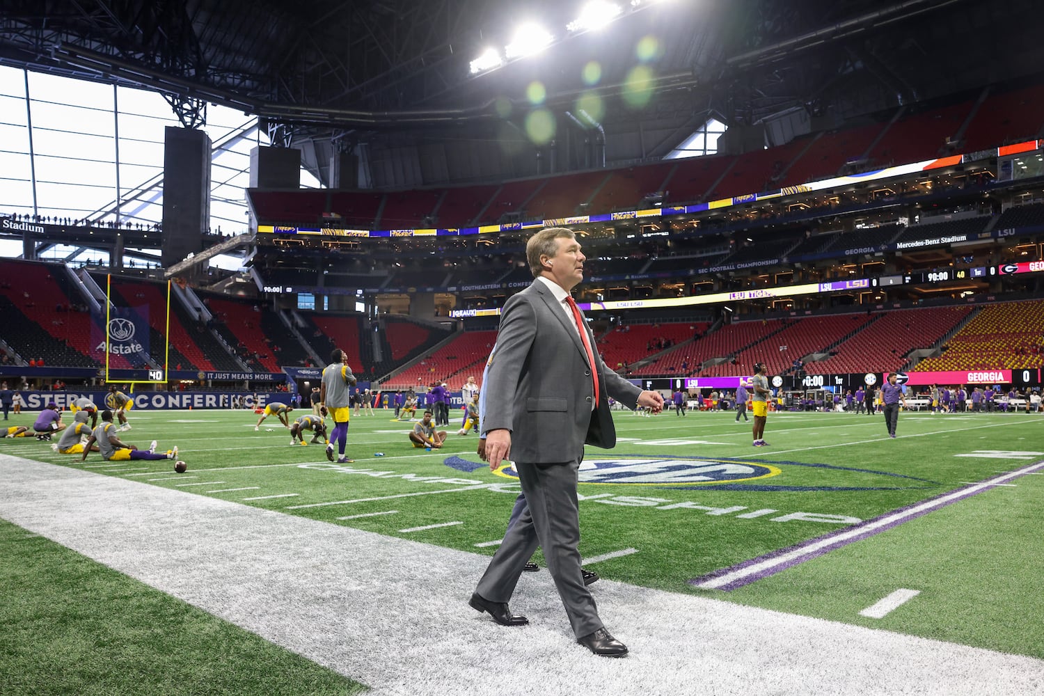 Georgia Bulldogs head coach Kirby Smart walks the sideline at Mercedes-Benz Stadium for SEC Championship Game against the LSU Tigers in Atlanta on Saturday, Dec. 3, 2022. (Jason Getz / Jason.Getz@ajc.com)
