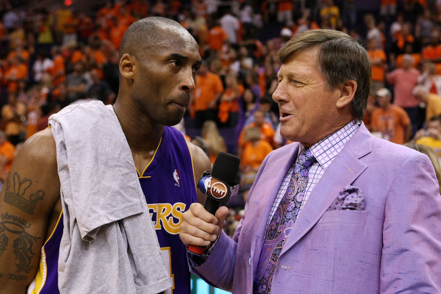 Photos: Craig Sager’s craziest suits
