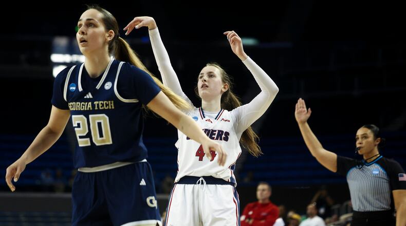 Richmond forward Maggie Doogan (44) looks on after shooting as Georgia Tech center Ariadna Termis (20) watches during the first half in the first round of the NCAA college basketball tournament, Friday, March 21, 2025, in Los Angeles. (AP Photo/Jessie Alcheh)