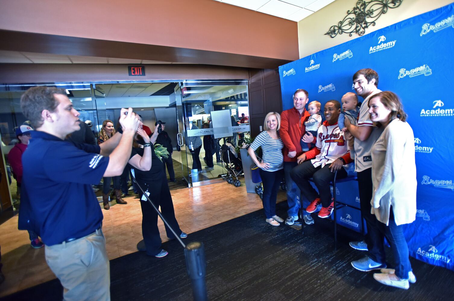 Braves greet fans at Turner Field