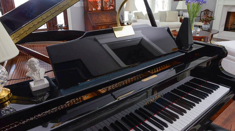 Johnny Nash, a singer-songwriter, actor and producer who rose from pop crooner to early reggae star to the creator and performer of the million-selling anthem “I Can See Clearly Now,” died Tuesday, his son said. (Christopher Oquendo file photo)