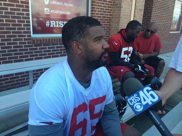 Falcons offensive guard Chris Chester. (By D. Orlando Ledbetter/dledbetter@ajc.com)