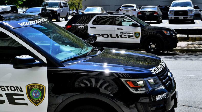 A Texas man was fatally shot Sunday morning in a gas station parking lot by robbers possibly wearing ghost masks, police said. (Photo: ArtisticOperations/Pixabay)