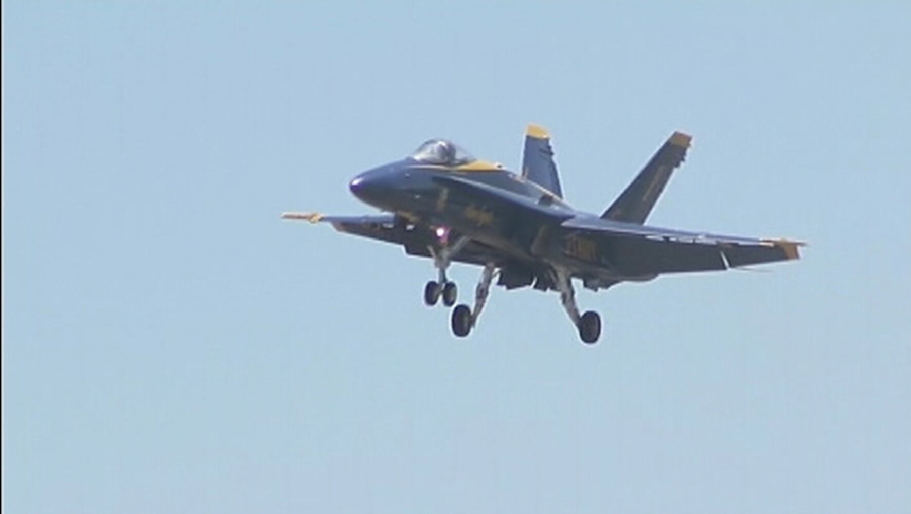 Blue Angels arrive in Seattle