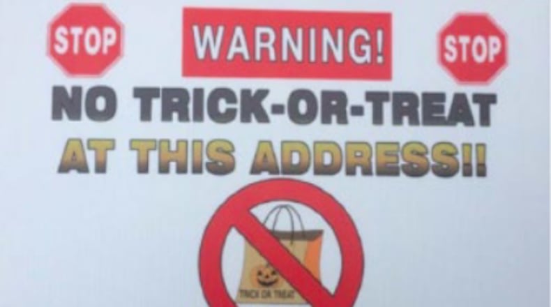 The warning sign placed in registered sex offenders' yards by the Butts County Sheriff's Office a few days before Halloween. (Photo: 11th U.S. Circuit Court of Appeals opinion.)