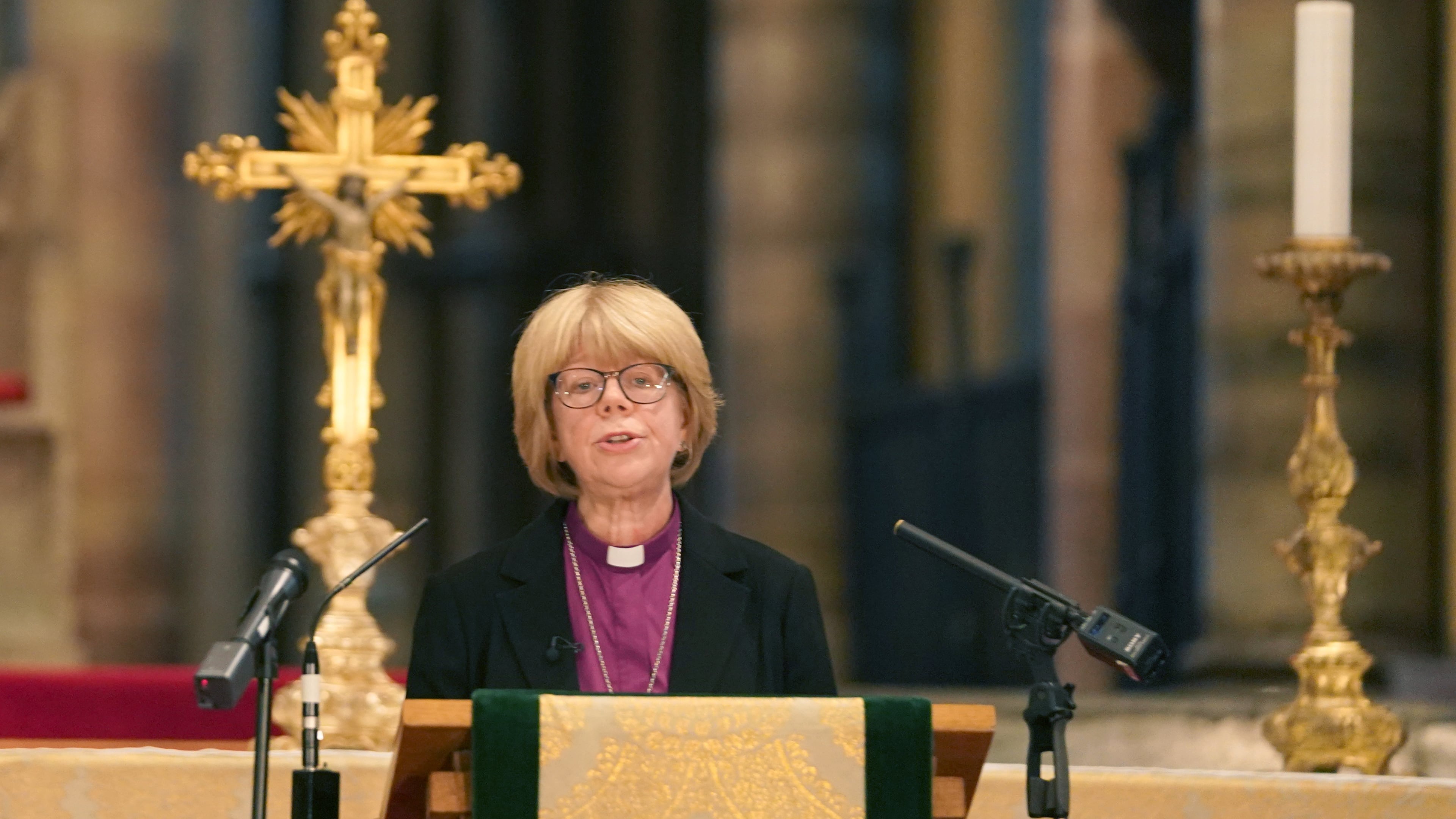 Sarah Mullally, the new Archbishop of Canterbury, spiritual leader of the world's 85 million Anglicans, speaks inside Canterbury Cathedral in Canterbury, England, Friday, Oct. 3, 2025. (AP Photo/Alberto Pezzali)