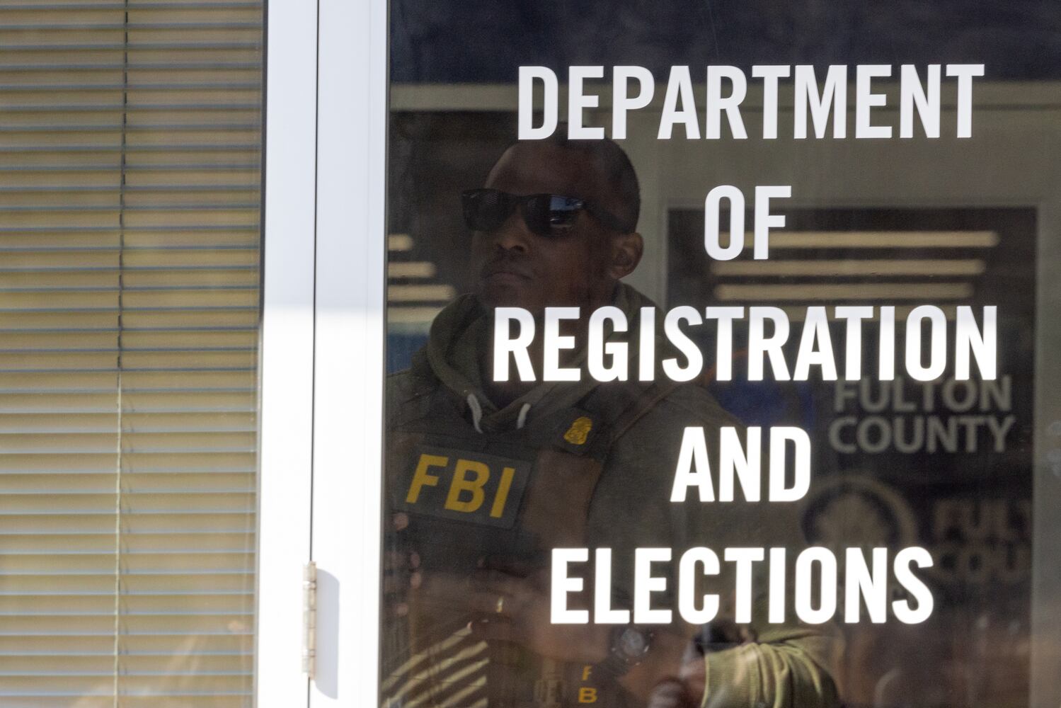 FBI raids Fulton County election office seeking ballots from Trump’s 2020 loss