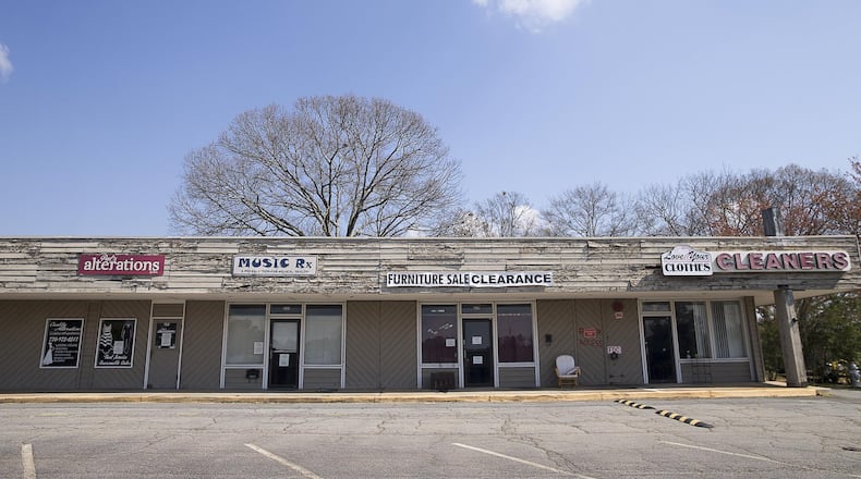 03/21/2019 — Marietta, Georgia — A few stores inside the Sprayberry Crossing Shopping Center in Marietta, Thursday, March 21, 2019. (ALYSSA POINTER/ALYSSA.POINTER@AJC.COM)
