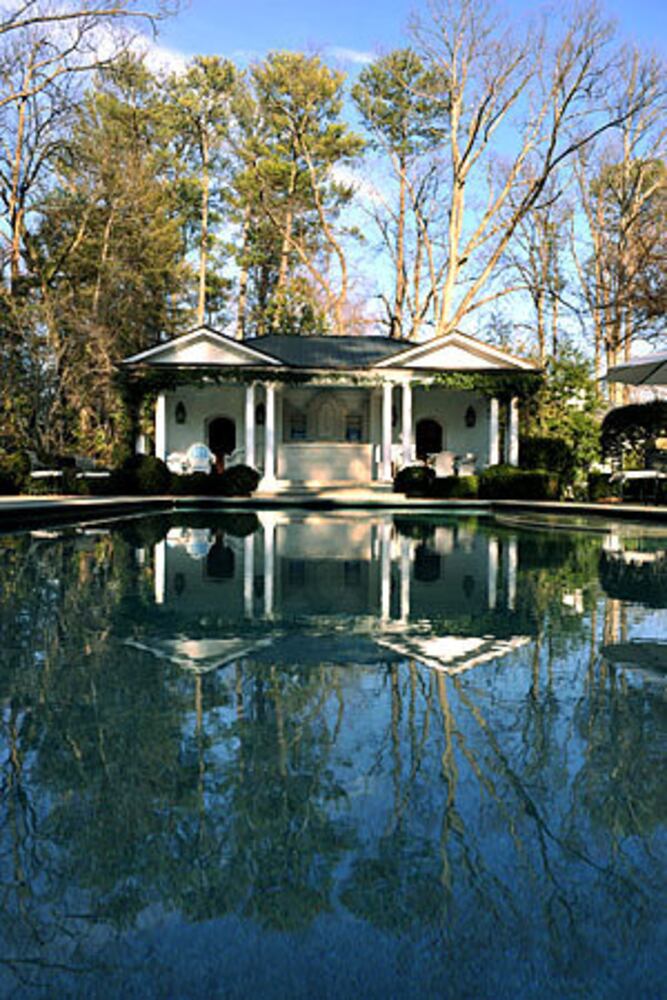 Amazing Room: Pools and pool structures