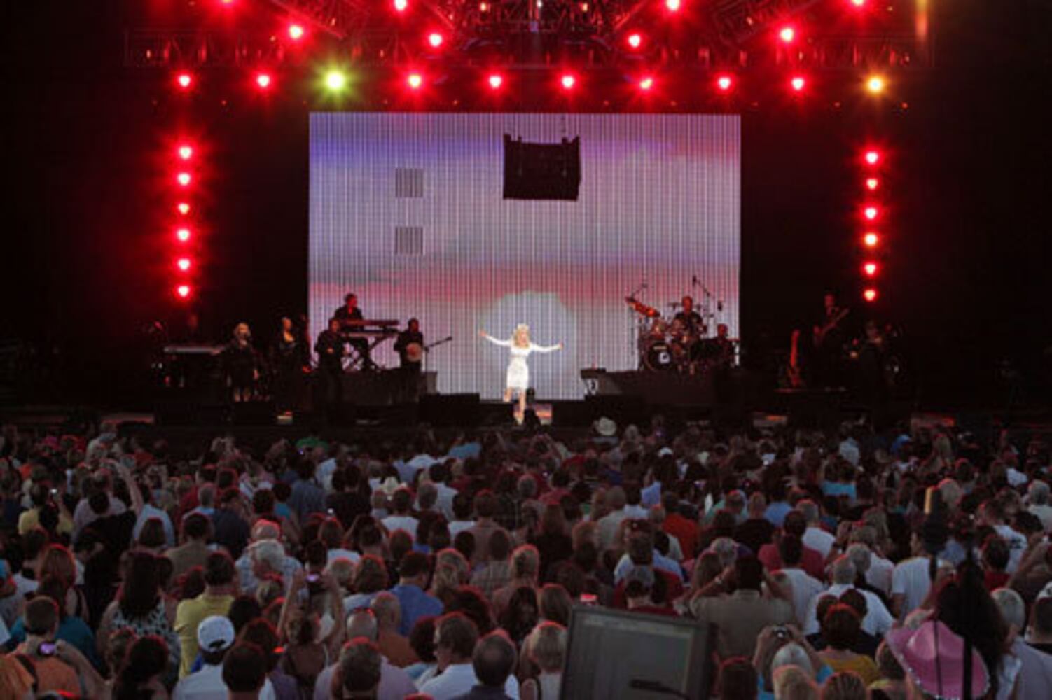 Dolly Parton performs at Verizon Wireless Amphitheatre