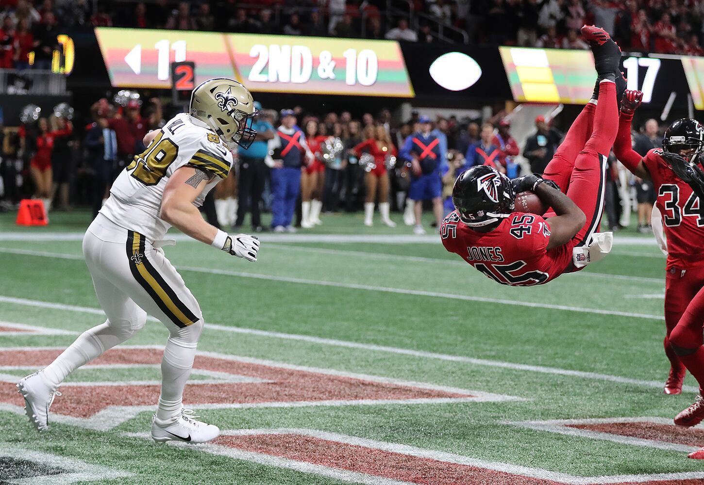 Photos: Falcons hold on, beat the Saints