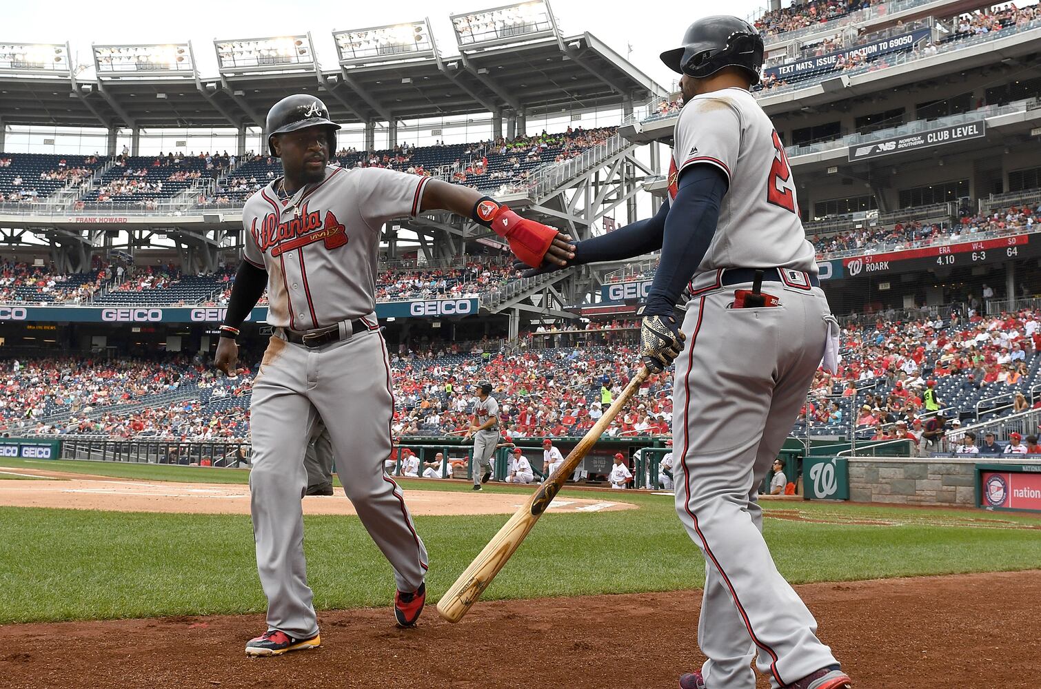 Photos: Julio Teheran gets a win as Braves rout Nationals