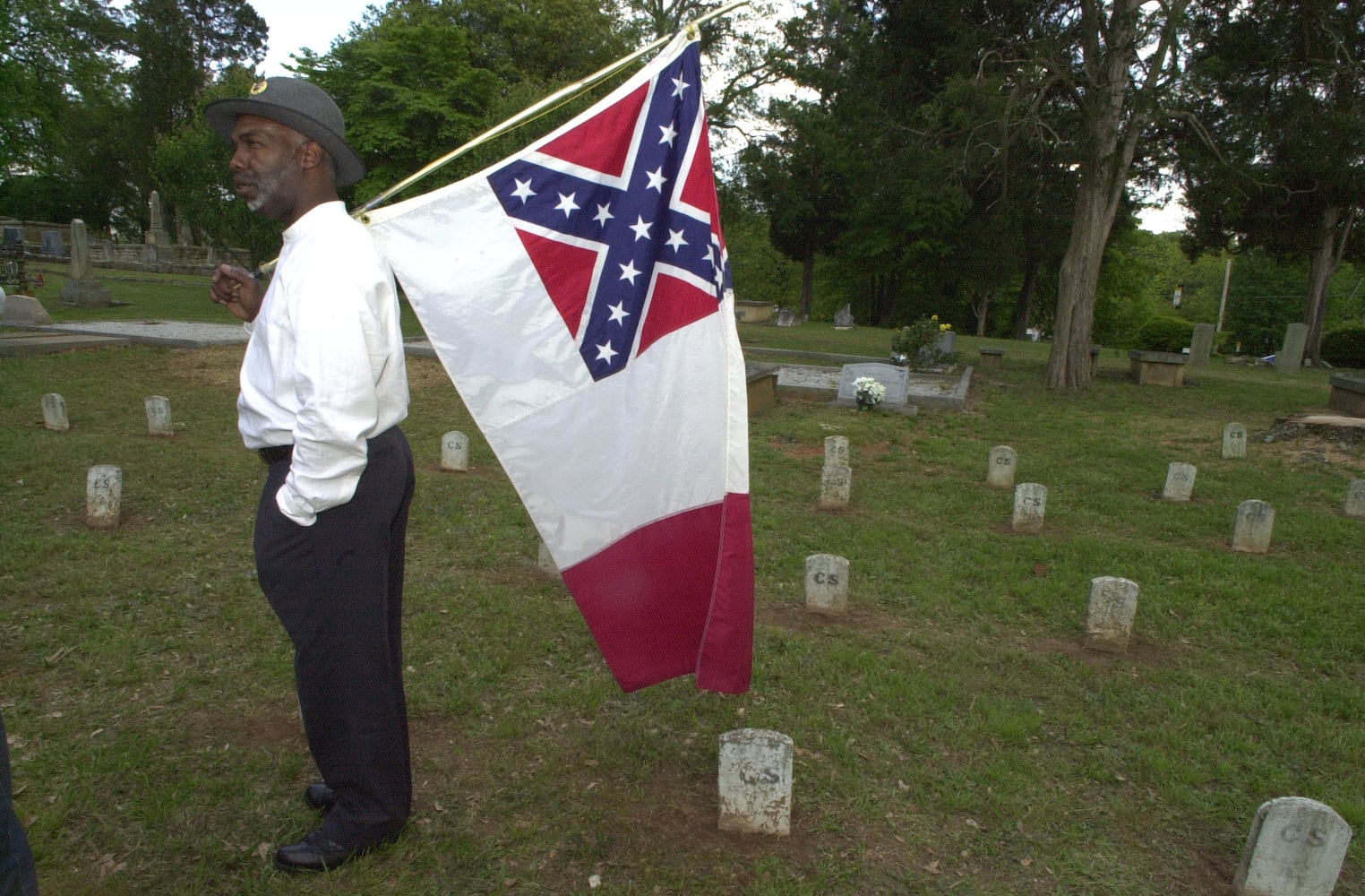 Cross his heart, he loves the Rebel flag