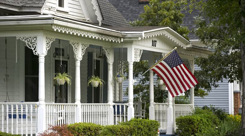 One of the many historic homes along North Peachtree Street in Norcross, Ga. PHOTO / JASON GETZ