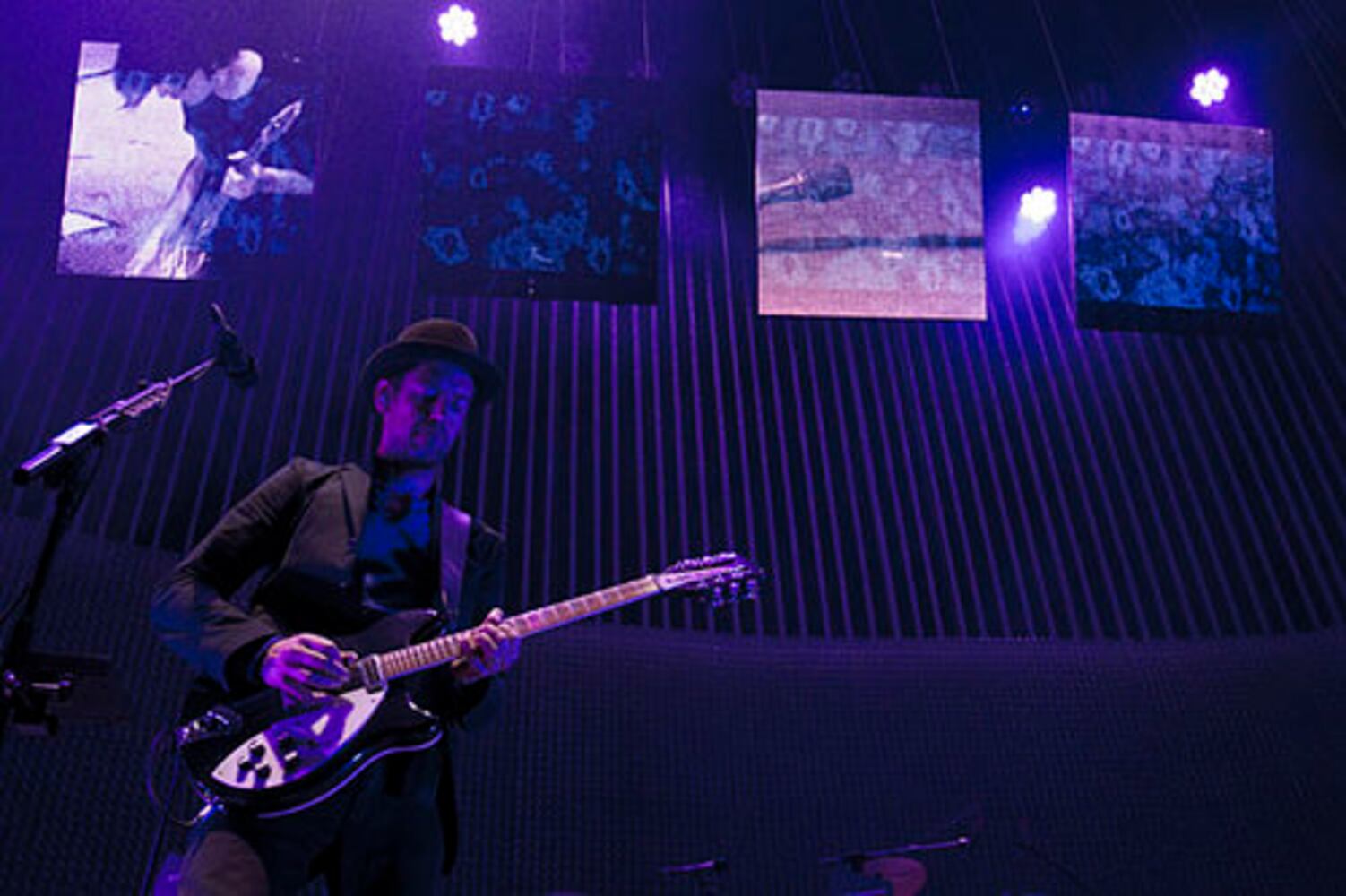 Radiohead electrifies Philips Arena