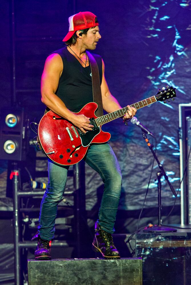 Kip Moore at Country Jam 2015