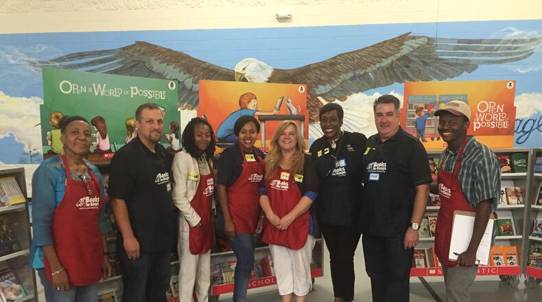 Twelve metro Atlanta Allstate agency owners, financial specialists and licensed sales professionals used a $12,000 Allstate Foundation Helping Hands grant to benefit Atlanta's Books for Keeps.