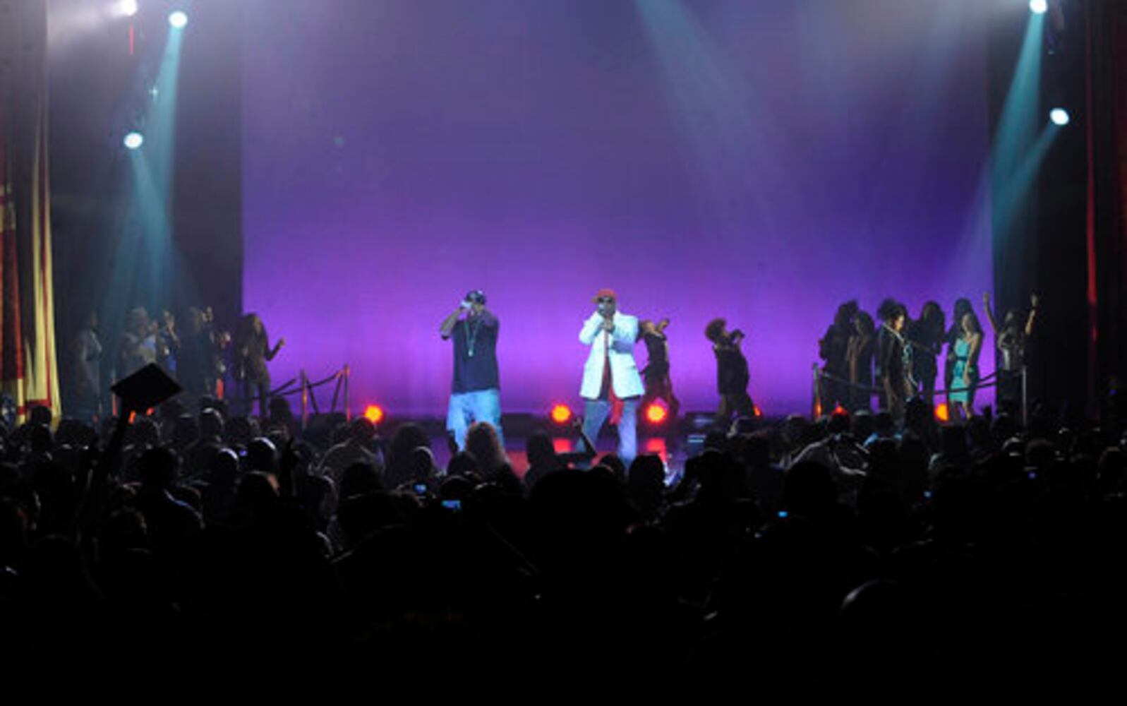 R. Kelly live at Atlanta's Fox Theatre