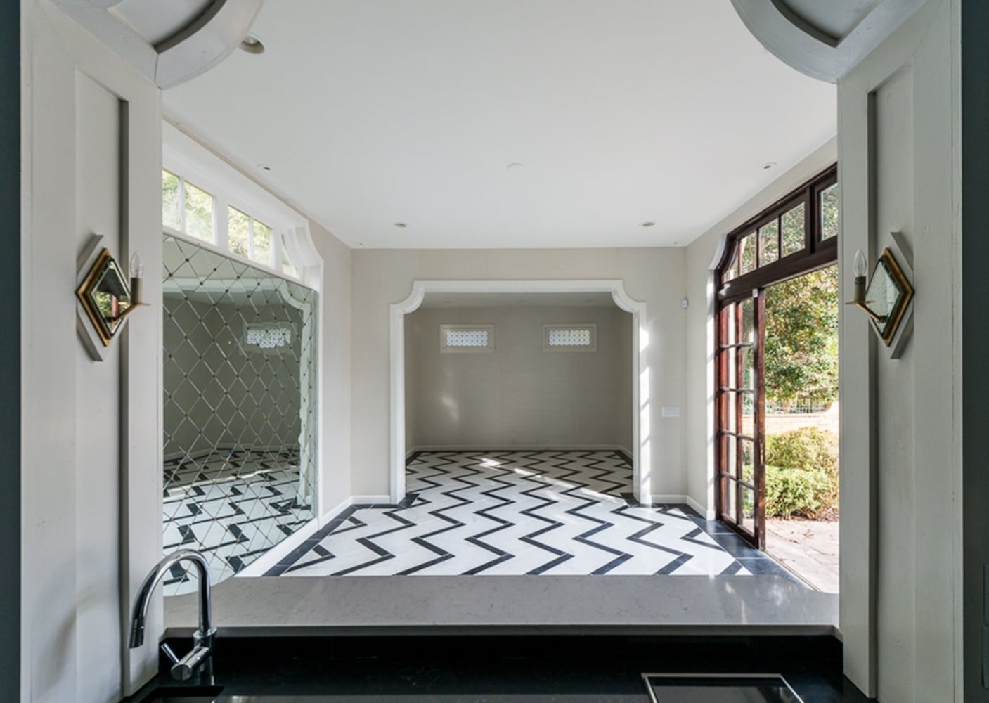 541 W Paces Ferry Rd NW, Atlanta, GA 30305