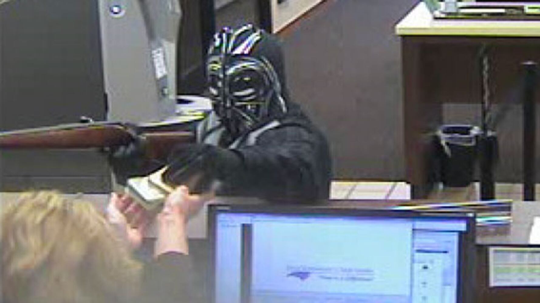 Man dressed as Darth Vader robs Pineville credit union