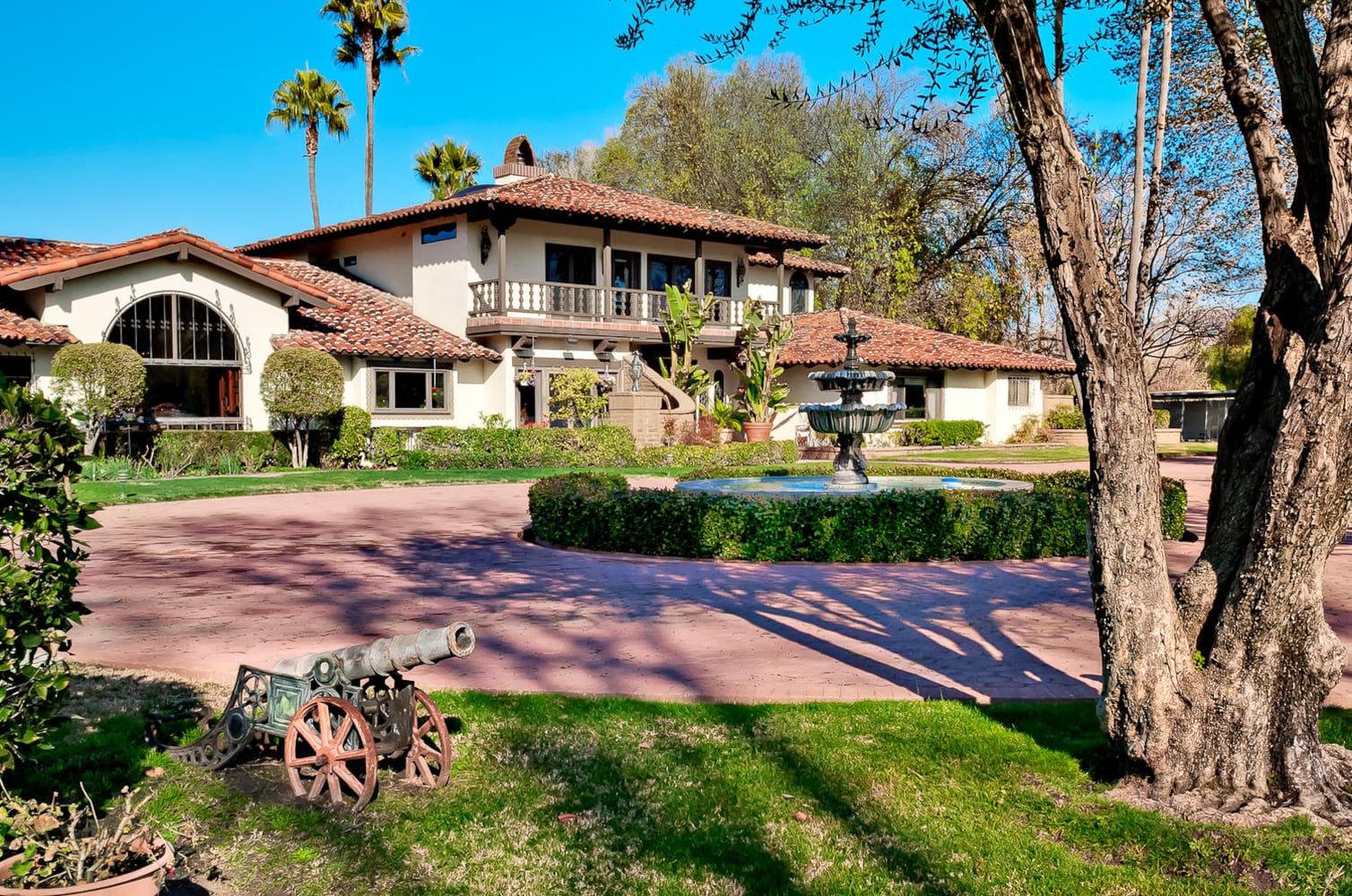 'Odd Couple' star's home sold for nearly $6 million